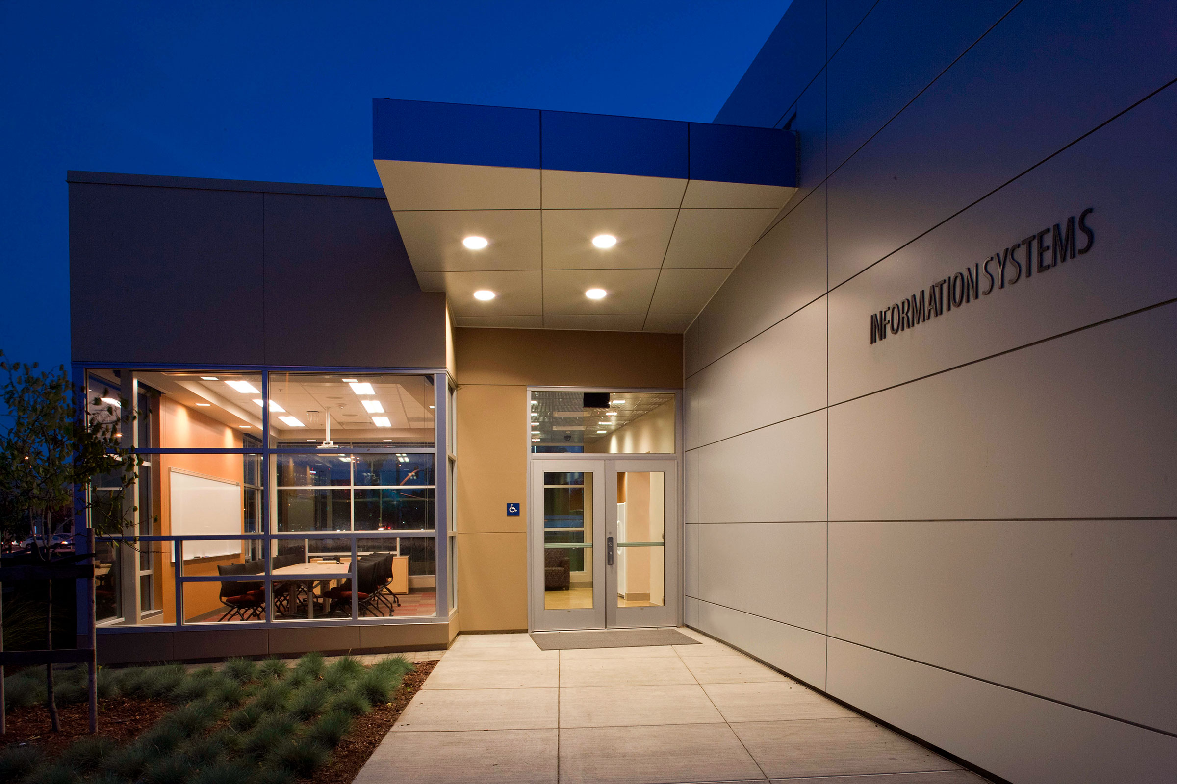 Mission College Information Systems Facility-Santa Clara, CA-K2A Architects-1-0